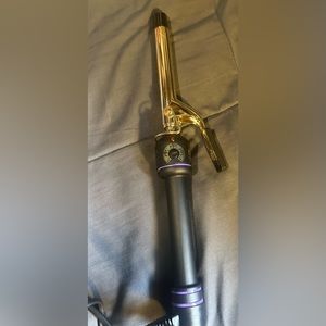 Hot Tools Pro Signature Gold Curling Iron | Long-Lasting, Defined Curls